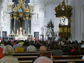 Abschlussvesper der Bischofskonferenz mit Spendung des Bonifatiussegens (© Karl-Franz Thiede)